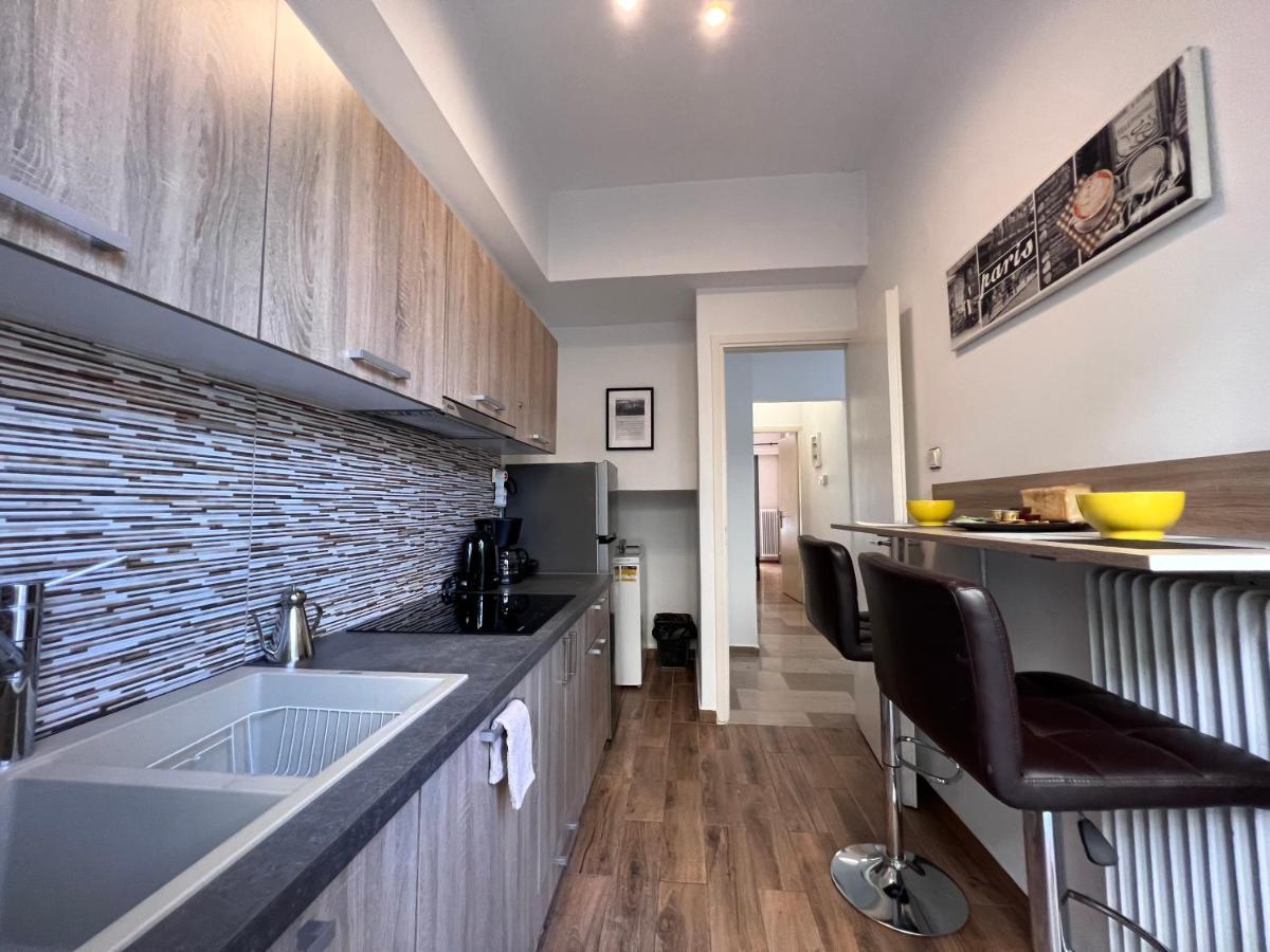 Modern & Cozy 51Sqm Apt In Thisseio Athens Ngoại thất bức ảnh